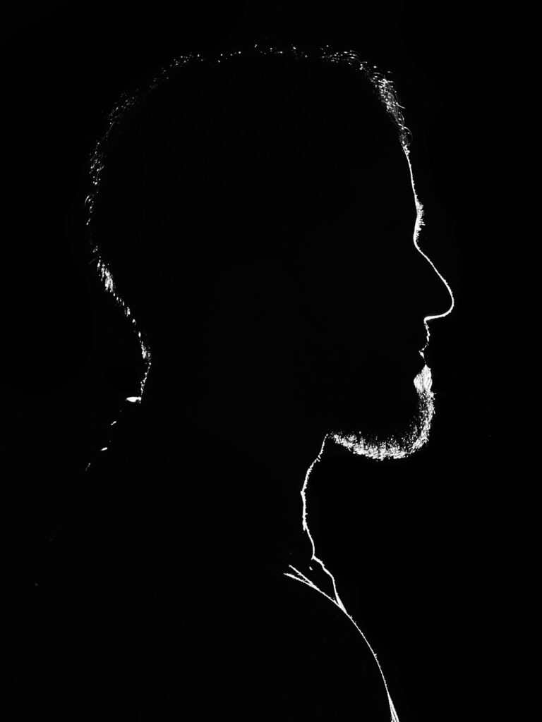 Lashan portrait profil N&B